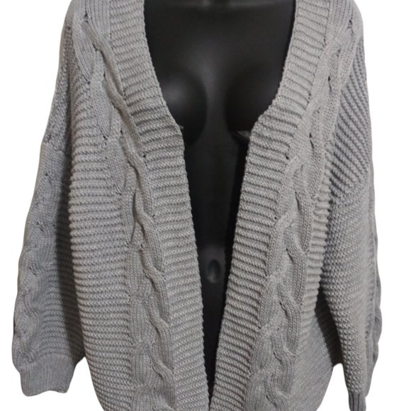 Sweaters - SOLD!!! Oversized Chunky Open Front Cardigan Sweaters Cable Knit Size M